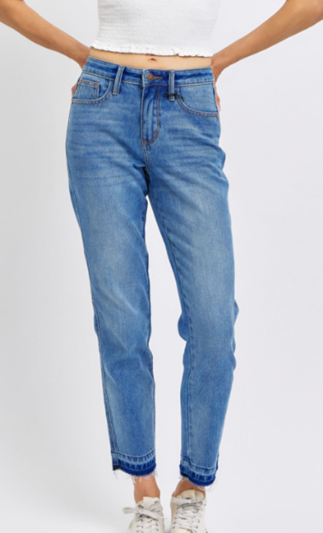 Judy Blue Mid-Rise Rigid Magic Boyfriend Cut Jean