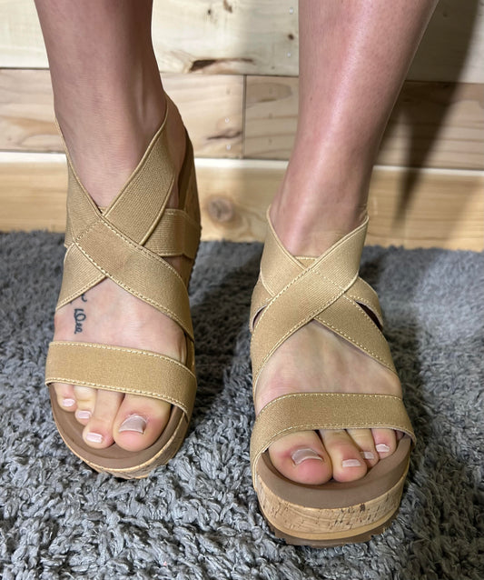 Quirky-Camel Sandal